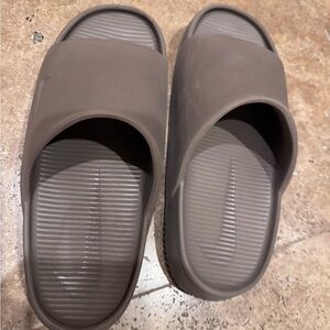 Nike Calm Brown Slides